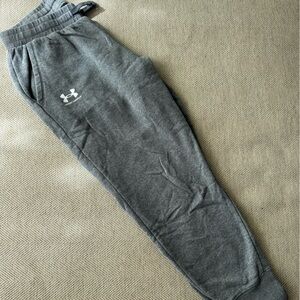 Under Armour Heather Gray Fleece Pants